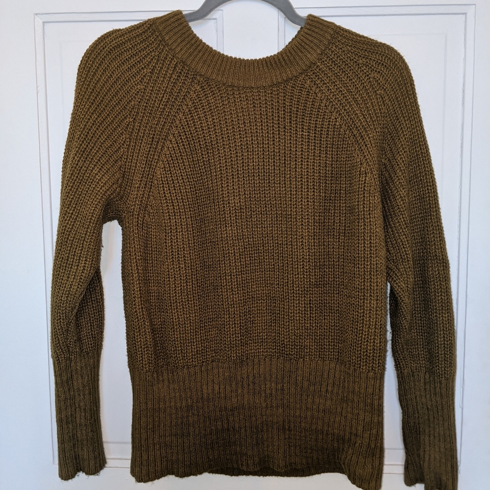 Never worn army green sweater